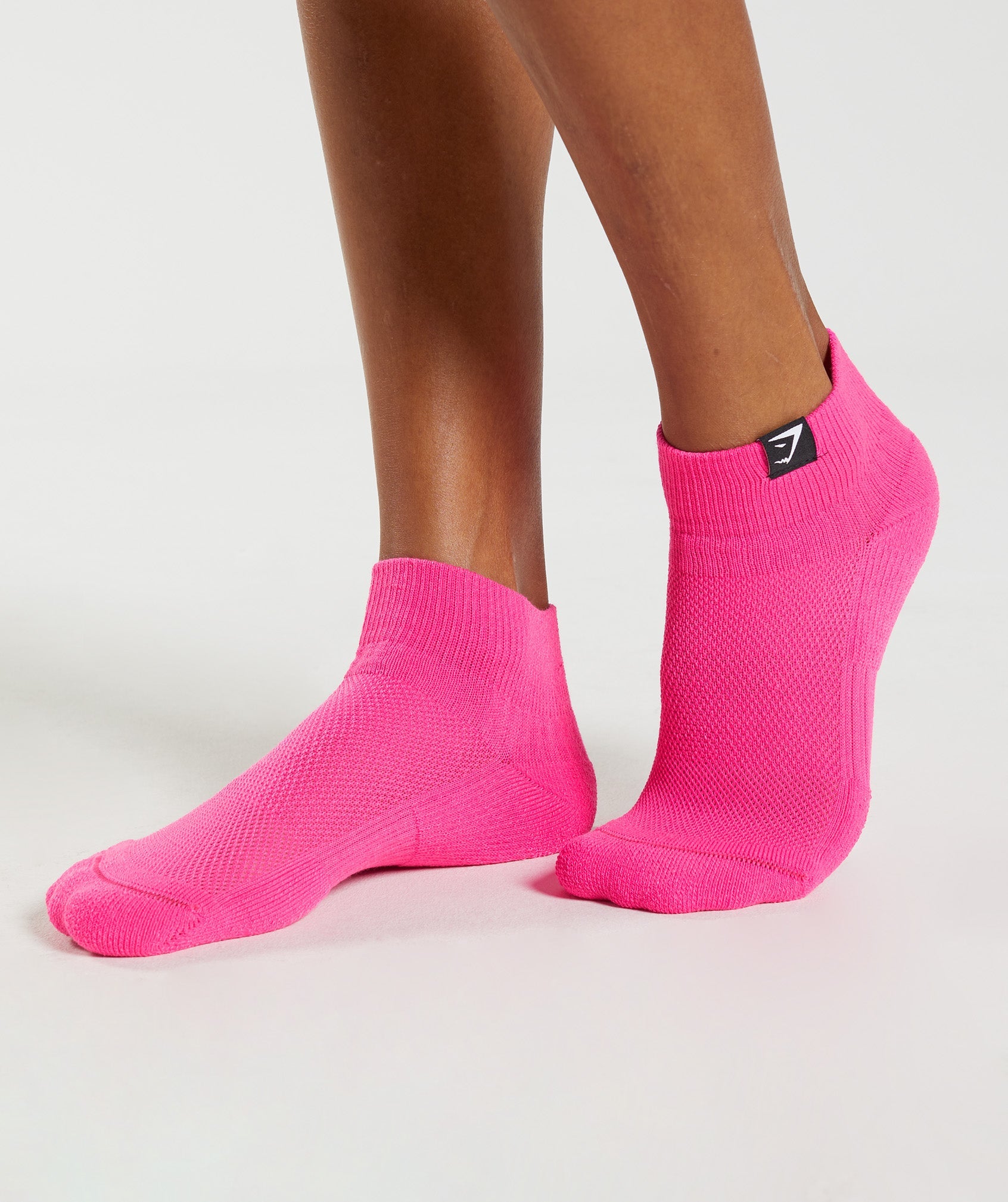 Calcetines Gymshark Woven Tab Sneaker 3pk Mujer Verde Rosas Fucsia | 4796215-VE