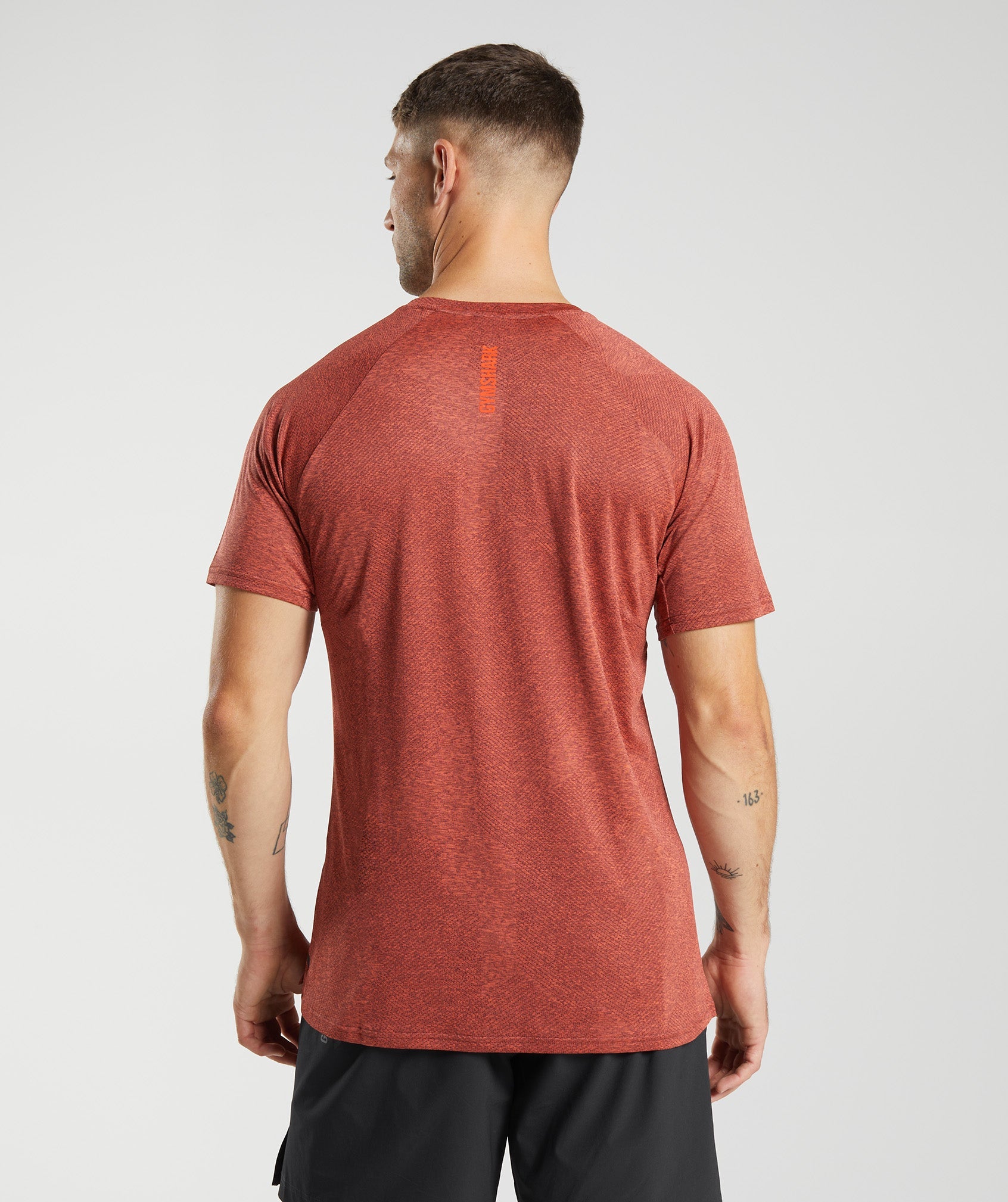 Camiseta Gymshark Apex Hombre Rosas | 0184672-LB