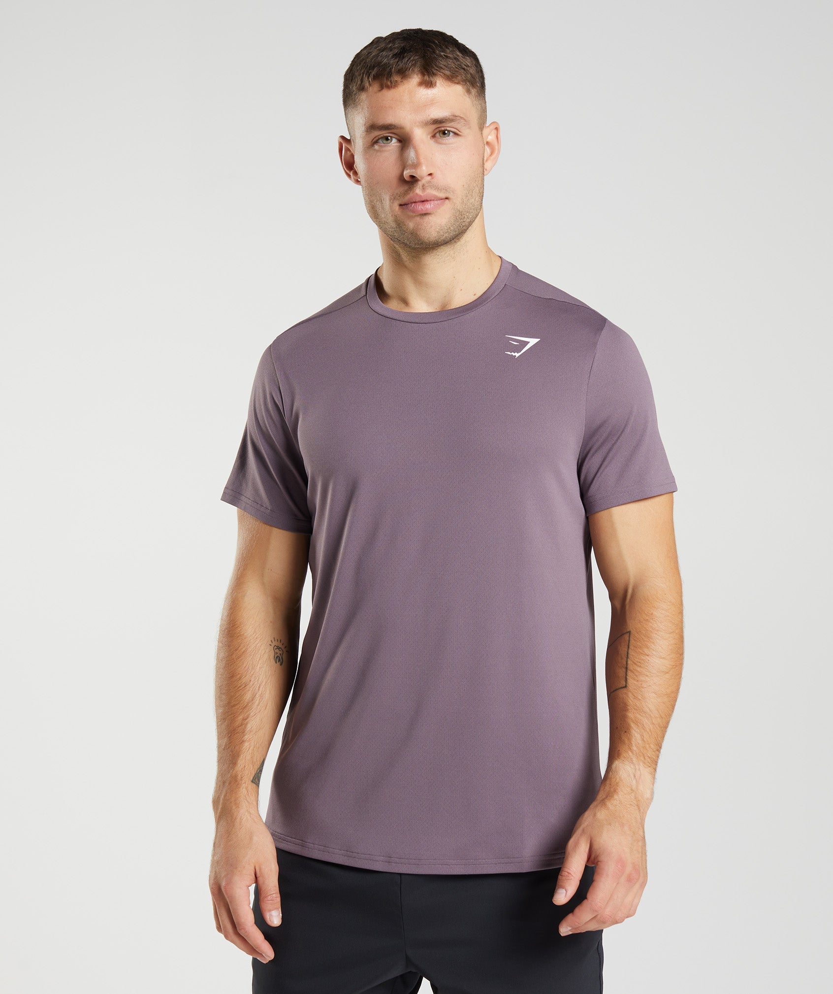 Camiseta Gymshark Arrival Hombre Moradas | 3789605-HS