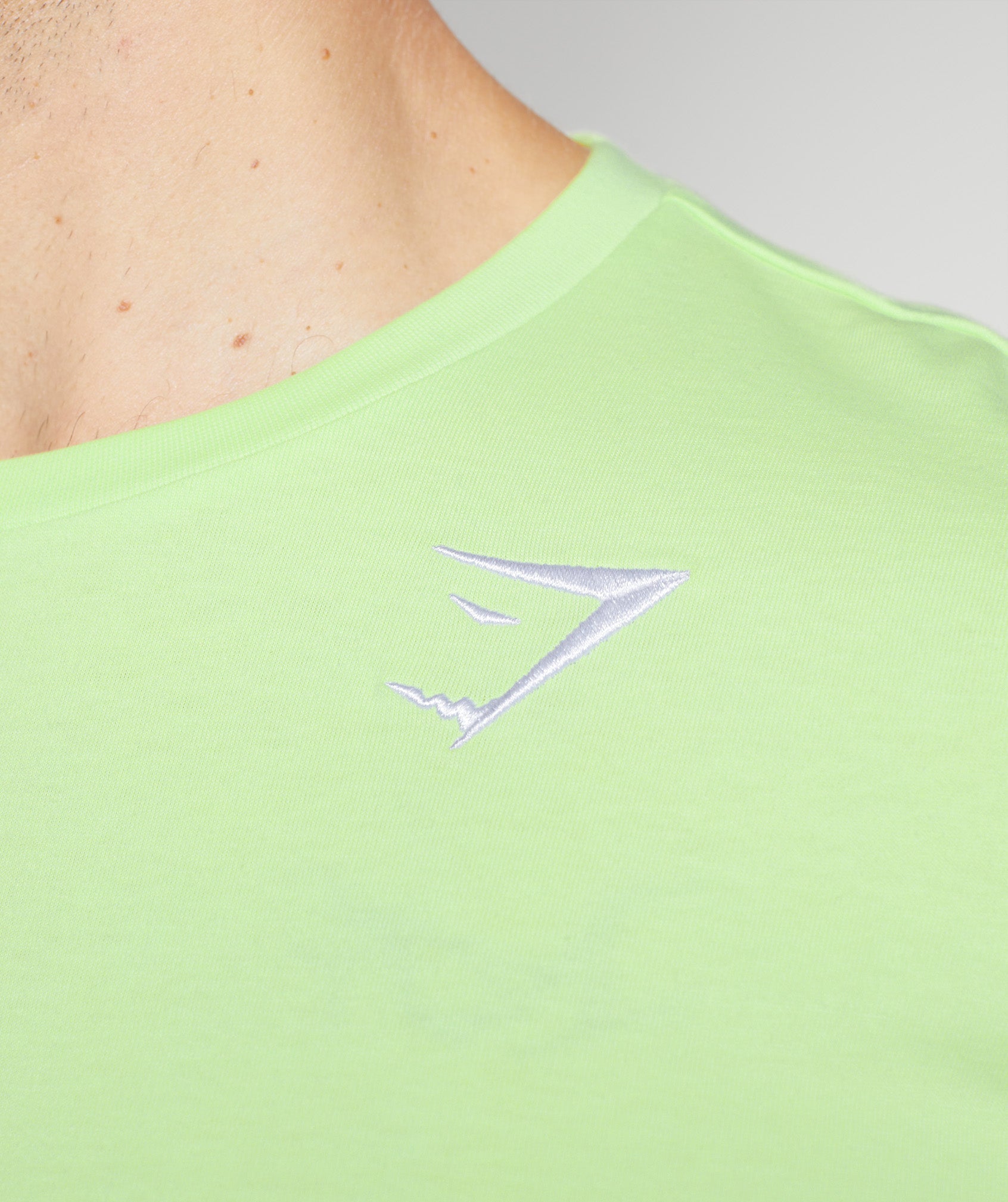 Camiseta Gymshark Crest Hombre Verde | 6172904-PR