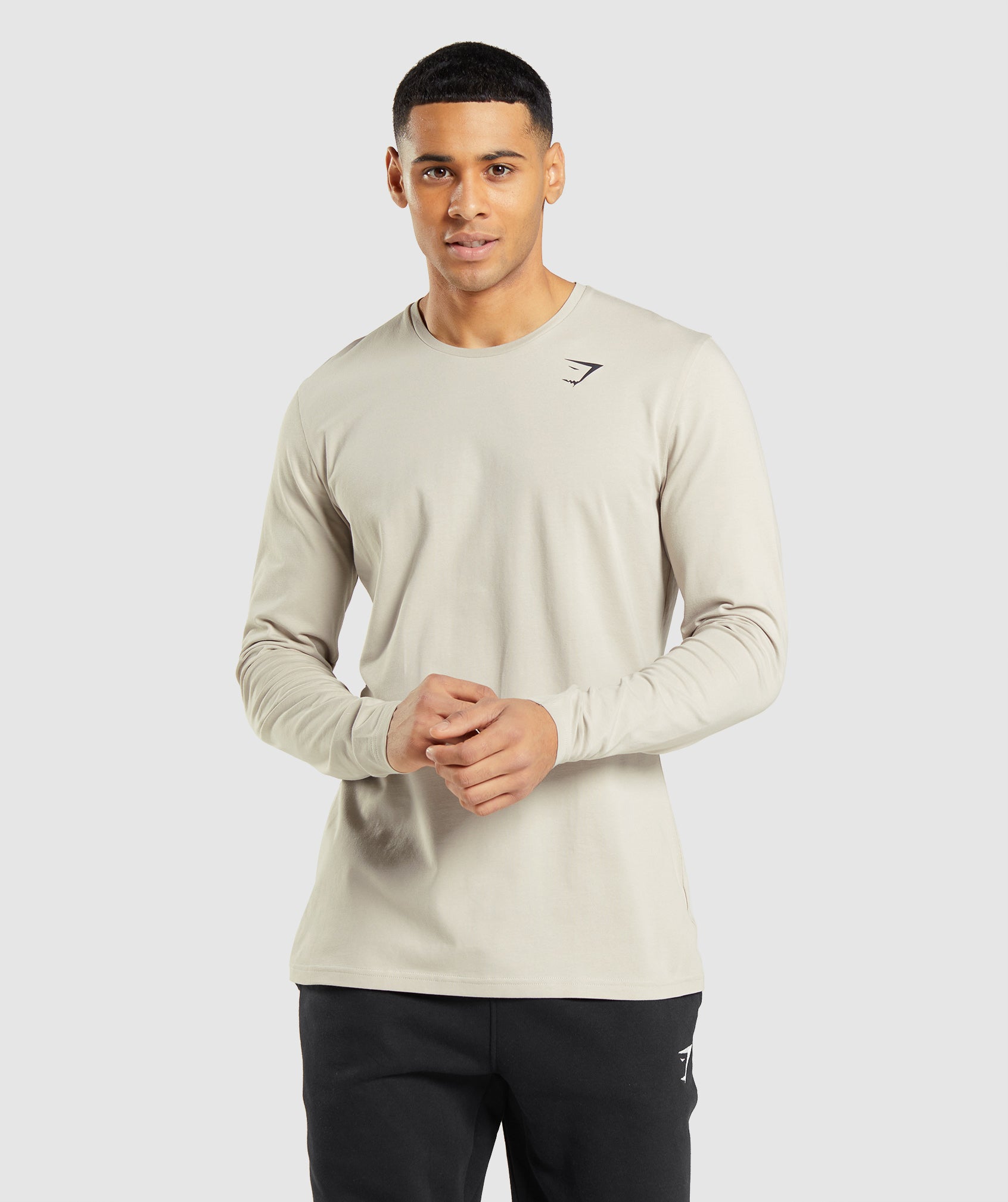 Camiseta Gymshark Essential Long Sleeve T-Shirt- Pebble Grey Hombre Gris Claro | 2380549-VK