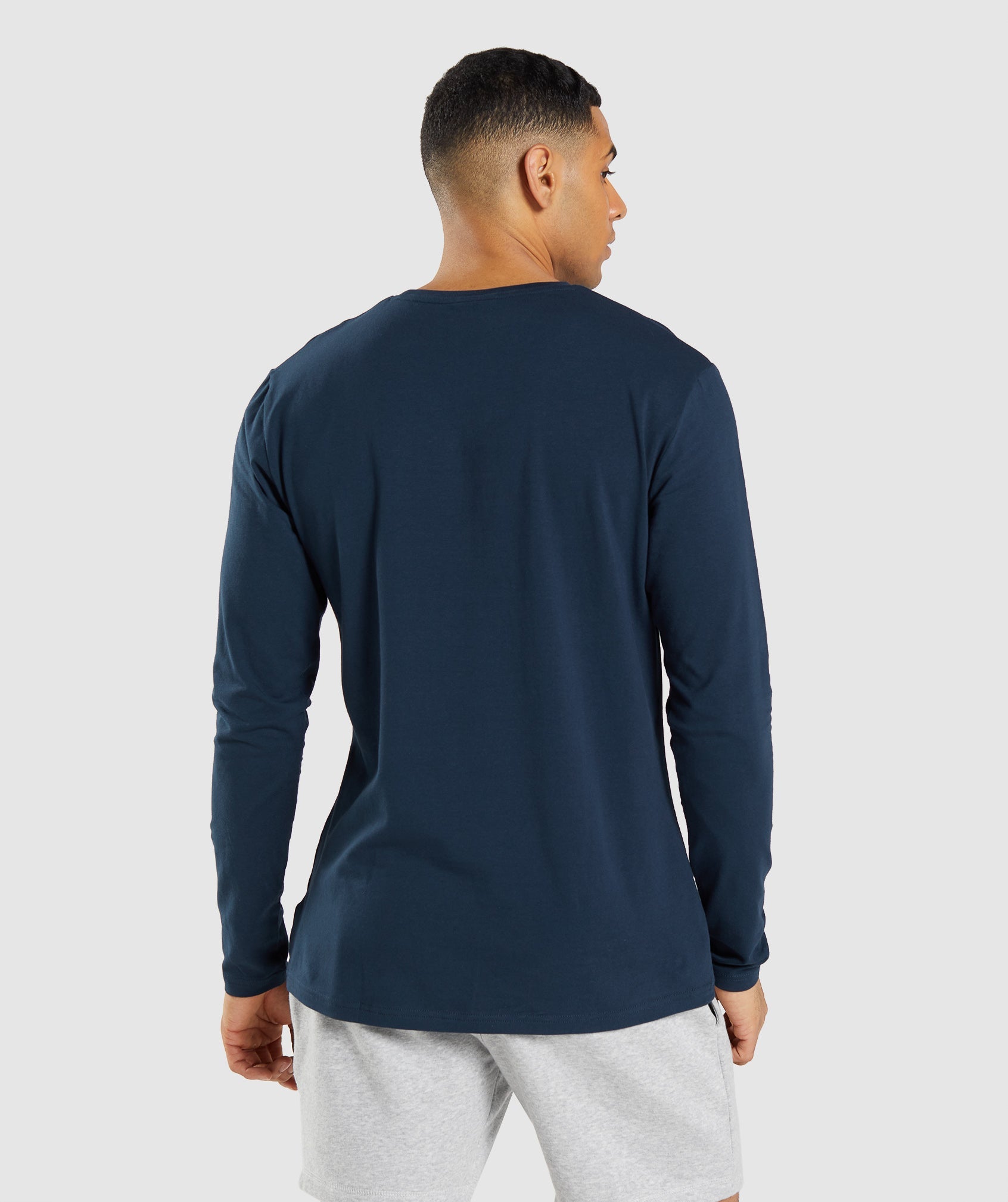 Camiseta Gymshark Essential Long Sleeve Hombre Azul Marino | 9812045-NW