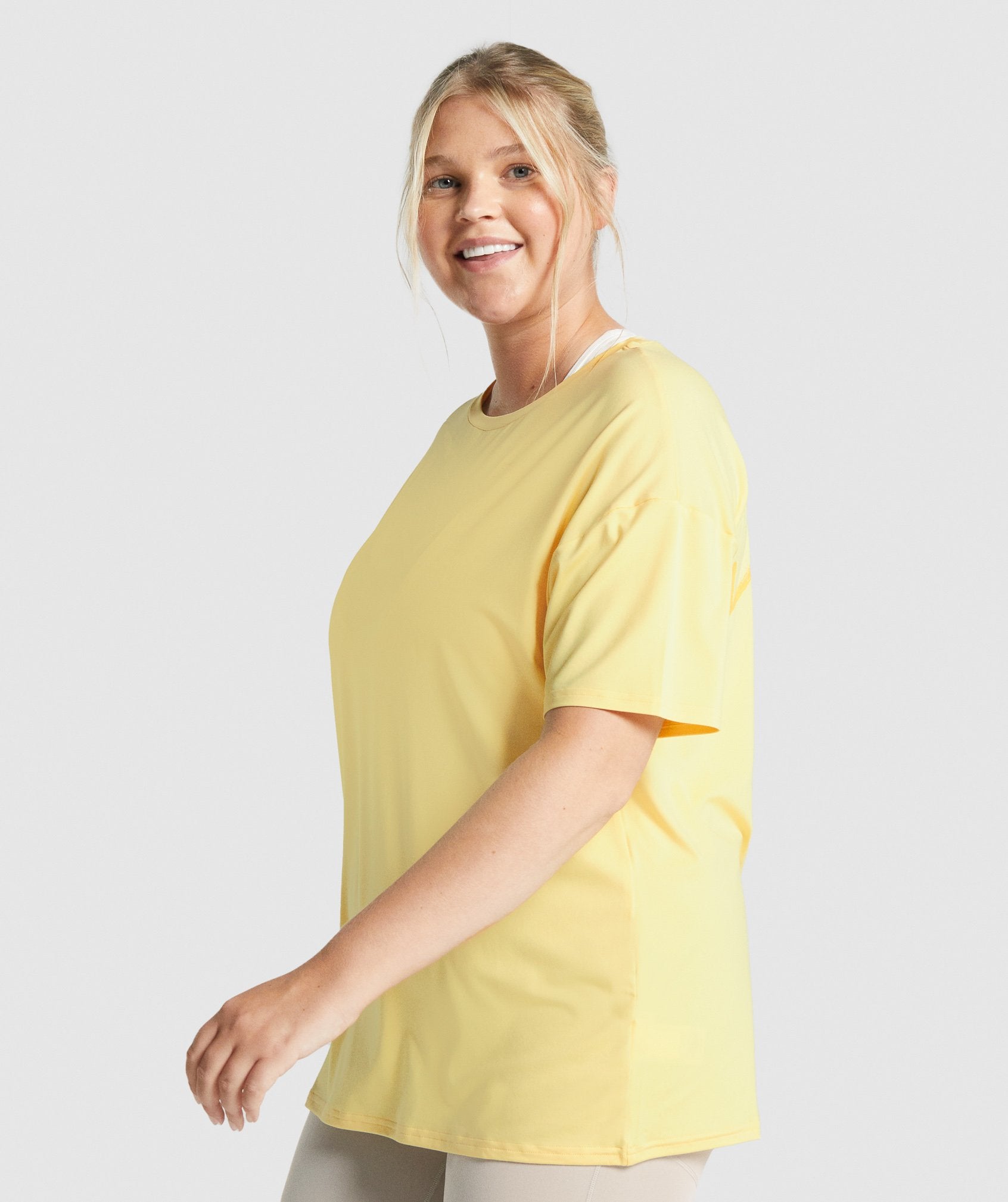 Camiseta Gymshark Whitney Oversized Mujer Limón | 9481756-BK