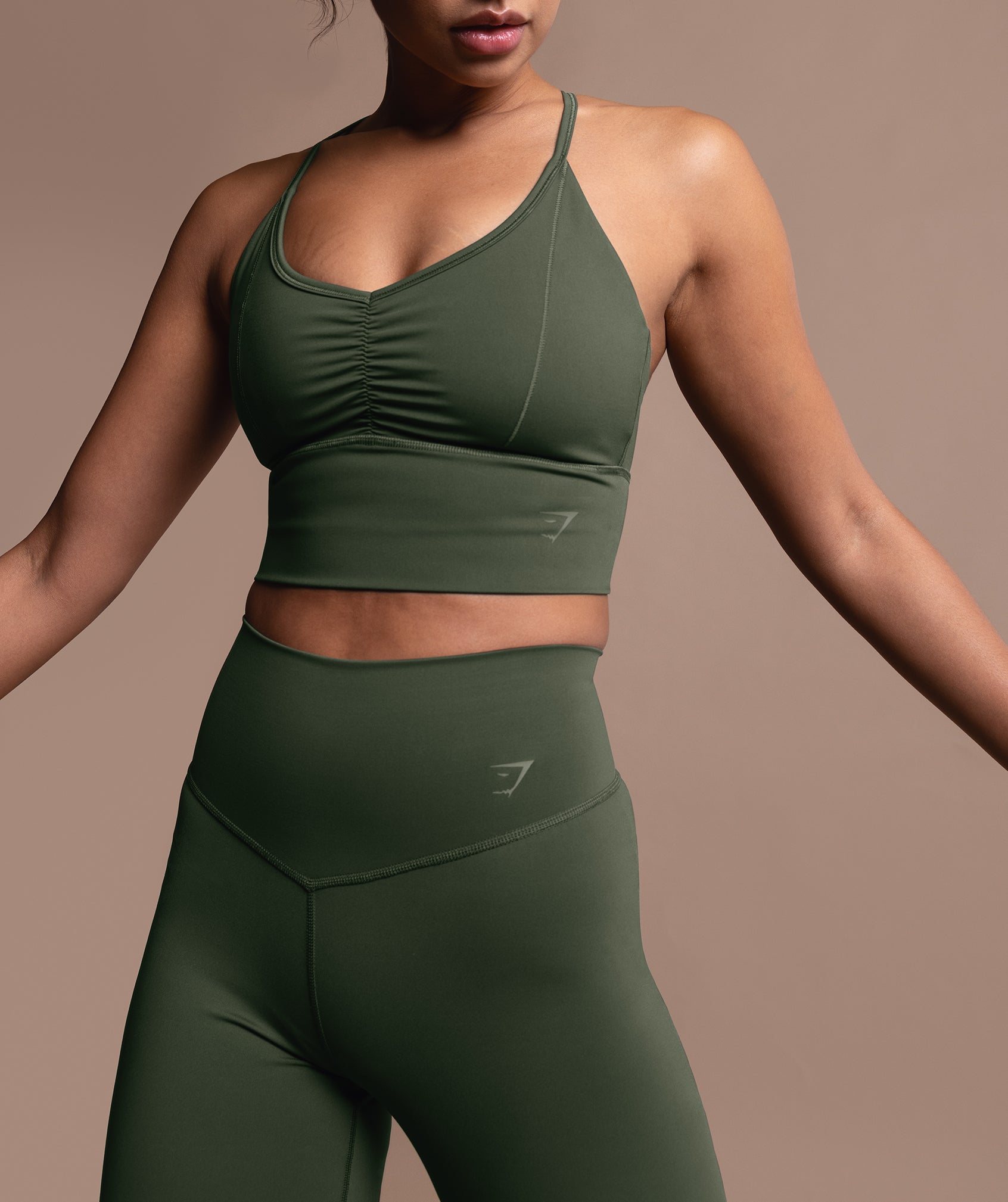 Sujetadores Deportivos Gymshark Elevate Longline Mujer Verde Oliva | 9752618-OF